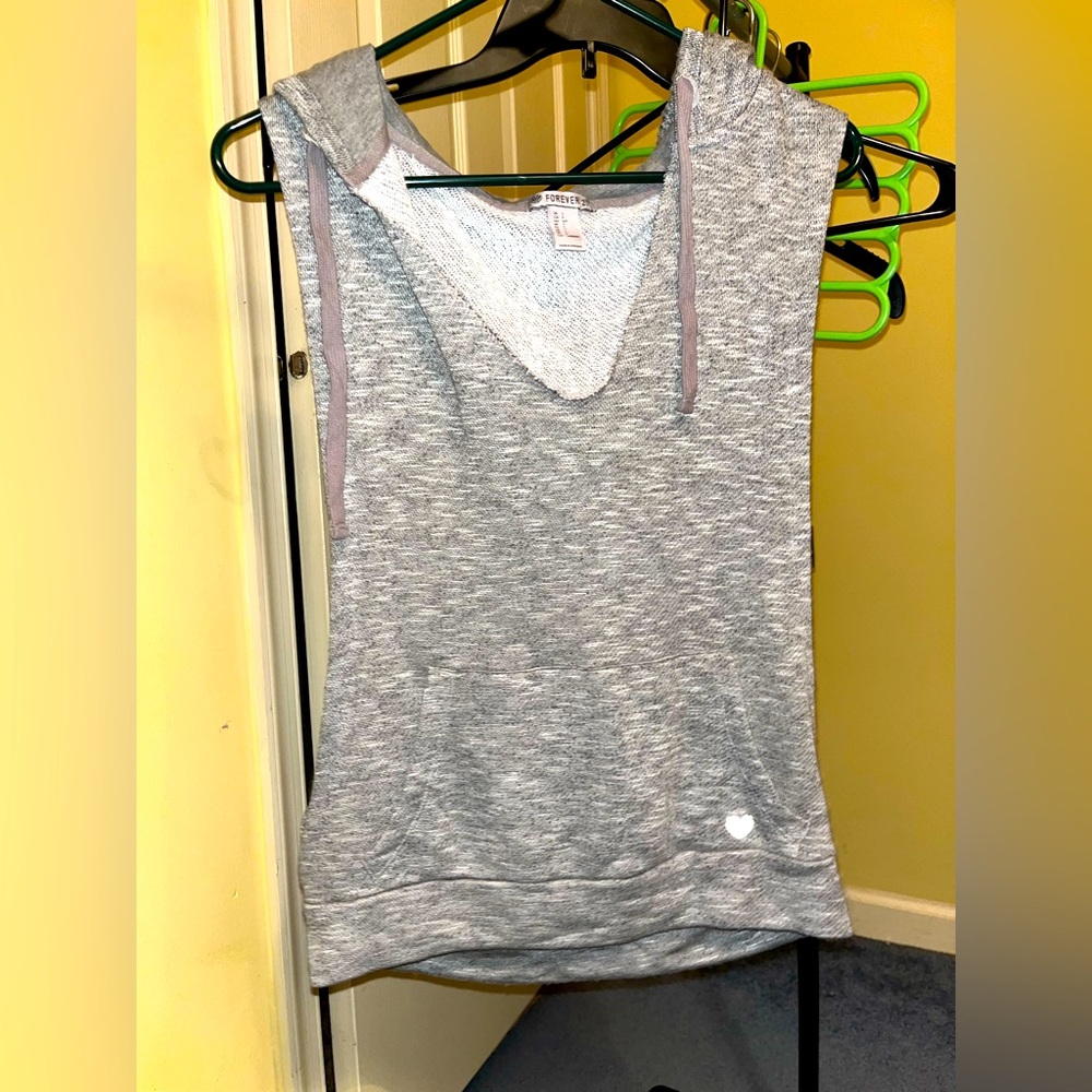 Forever 21 Women’s Sweat Hoodie Muscle Tank- size Small- *ONLY WORN ONCE*